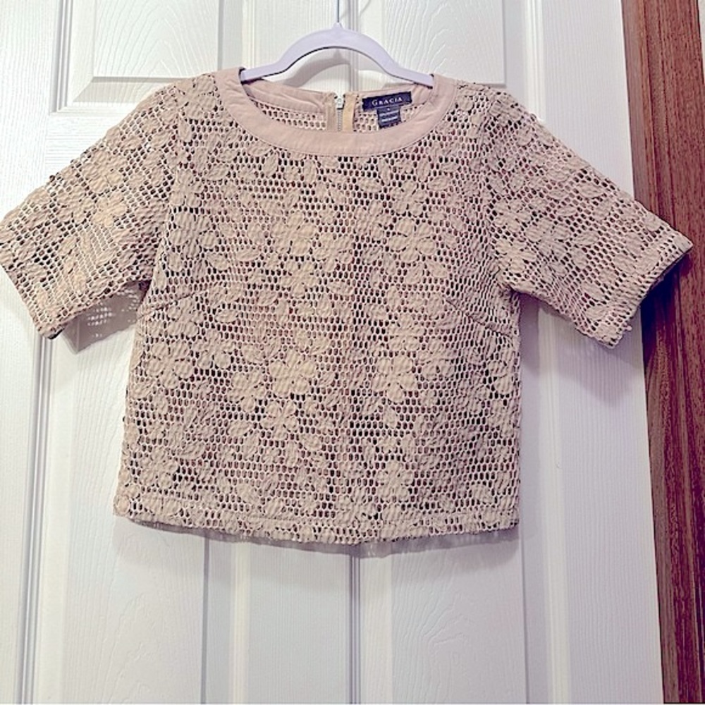 Gracia Faux Leather Floral Embroidered Mesh Top Size S